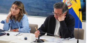 Presupuesto 2025: Petro sacrifica inversión por más burocracia