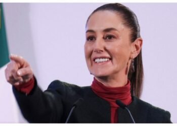 La presidenta mexicana Claudia Sheinbaum pone como ejemplo de gobiernos “progresistas”, como el suyo, a las más sanguinarias dictaduras de Hispanoamérica: Cuba y Venezuela
