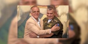 “El desconectado minDefensa de Petro es risas con Padrino, represor por quien EE. UU. ofrece recompensa de USD $15.000.000 por narco”
