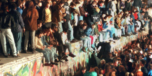 La economía liberal frente al fascismo y el nazismo
