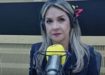 Entrevista Vicky Davila en la W