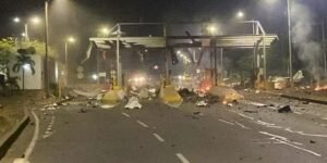 Noche de terror en Cúcuta por ataques con explosivos; hasta un peaje fue destruido