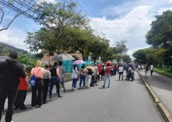 Denuncian crisis en Pereira por problemas en entrega de medicamentos a usuarios de la Nueva EPS