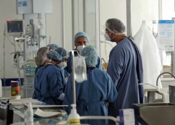 Vocero de Pacientes Colombia responsabiliza al Gobierno Petro por la crisis de medicamentos