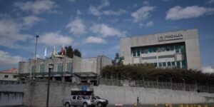 Fiscalía pide investigar a 28 congresistas por presunto caso de corrupción en Invías