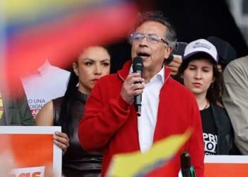 Petro muestra su talante autoritario: no acepta fracaso y llama a rebelión