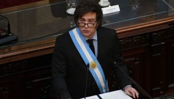 Nuevo ‘milagro’ de Milei: reduce la deuda del 99,5% al 45% del PIB