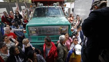 Gobierno sube el diésel y desata la furia del gremio camionero: acusan a Petro de romper su promesa de no más alzas