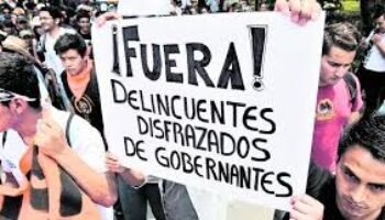 La consulta popular, la rebelión contra el poder legislativo y la crisis de la democracia