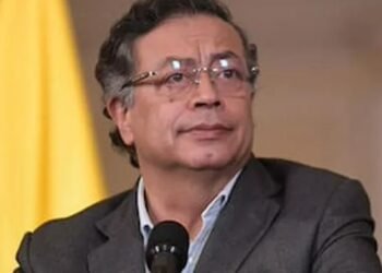 “Un día de vagancia”: alcaldes y gobernadores le hicieron el feo a Petro por día cívico