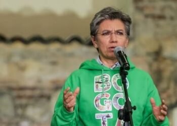Claudia López se distancia del Frente Amplio y respaldará un nuevo partido para enfrentar a Petro en 2026