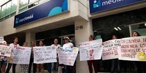 Las crisis de Petro