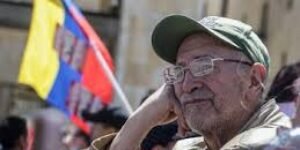 Colombia en caída libre: escándalos diarios y un Gobierno en caos