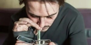 LA INTIMIDAD DE UN DROGADICTO NO PUEDE CONVERTIRSE EN RAZÓN DE ESTADO
