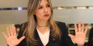 ‘Petro está convirtiendo la economía en una bomba de tiempo’: Vicky Dávila