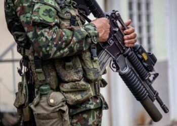 Seis militares colombianos asesinados en una emboscada de las FARC mientras Petro sigue negociando con los terroristas