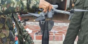 Grupos armados ilegales intensifican el uso de drones en ataques en Colombia: ha habido más de 60 casos