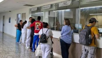 ¿Cuántos servicios de salud se cerraron el año pasado en Colombia? Cifra alerta por la grave situación del sistema