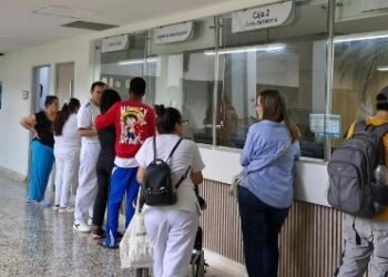 ¿Cuántos servicios de salud se cerraron el año pasado en Colombia? Cifra alerta por la grave situación del sistema