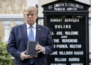 Trump celebra la resurrección de Cristo y reivindica la cristiandad de EEUU: «Es una nación de creyentes. Necesitamos a Dios. Queremos a Dios»