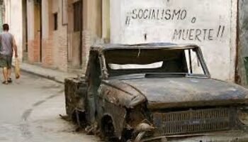 SOCIALISMO INÚTIL