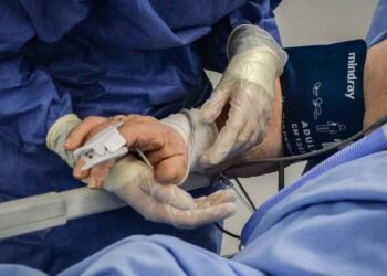 Organizaciones rechazan discurso del Gobierno sobre la reforma a la salud: “Mientras tanto, los pacientes mueren en el presente”