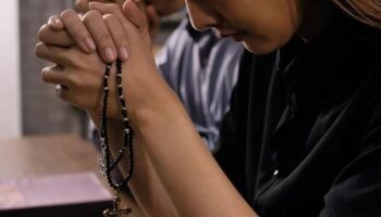 VOX denuncia el exterminio de los cristianos en todo el mundo mientras Occidente «mira para otro lado»