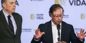 Excanciller Leyva advierte consumo de drogas y alcohol “de la persona que lidera la cima del Estado”
