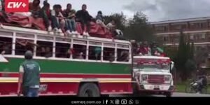 EL GOBIERNO QUE NACIÓ CON COLA DE CERDO