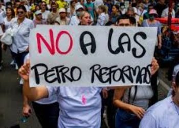 El régimen agónico de Petro amenaza cerrar el Congreso de la República. ¿Qué hacer?