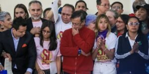 ¿Reelección en cuerpo ajeno? Las intenciones de Petro con su llamado a las calles
