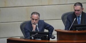 El chat de Benedetti: mermelada, traición y consulta frustrada