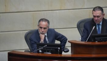 El chat de Benedetti: mermelada, traición y consulta frustrada