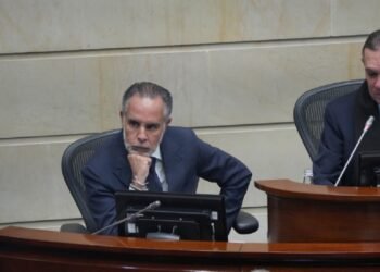 El chat de Benedetti: mermelada, traición y consulta frustrada