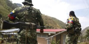 Ejército asegura que exmilitares rusos están entrenando a disidencias de las Farc con drones explosivos