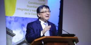 Presidente de Corte Constitucional a Petro: Respeto al orden comienza por el jefe de Estado