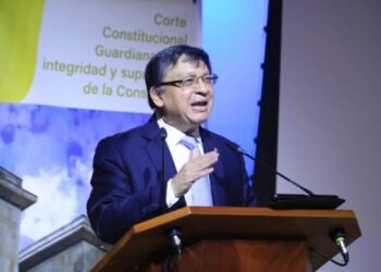 Presidente de Corte Constitucional a Petro: Respeto al orden comienza por el jefe de Estado