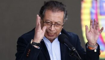 “Ministro que no firme el decreto de la consulta popular se va”: Petro