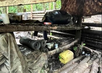 Colombia vuelve a las andadas tras el ataque contra Miguel Uribe: siete muertos en una oleada de atentados que el Gobierno atribuye a disidentes de las FARC