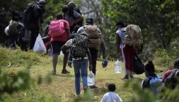 Crisis humanitaria en Valle del Cauca: más de 300 familias siguen confinadas por conflicto entre ELN y disidencias de las Farc