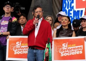 Una comisión del Congreso de Colombia abre una investigación preliminar contra Petro por supuestos problemas de drogadicción