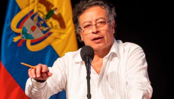 ¿Un presidente ausente o un dictador ?