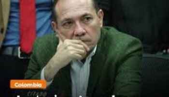 Los errores de la Fiscalía que dejan en estado crítico caso contra Antonio Sanguino, ministro de Trabajo