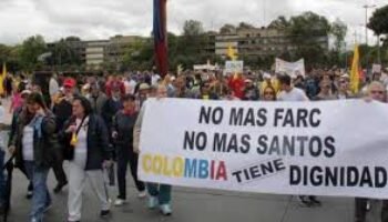 El santismo nos sigue y seguirá costando sangre | Juan David Escobar Valencia