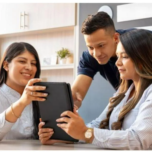 ¿Qué hace Coninsa? Abrió más de 11.000 empleos en Medellín, Bogotá y Cali