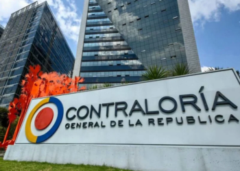Colombia se vería obligada a importar permanentemente petróleo y gas por políticas del gobierno Petro: Contraloría