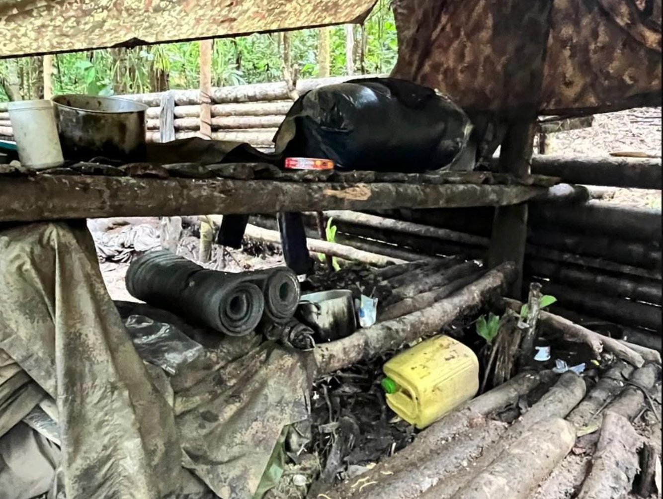 Un campamento de disidentes de las FARC / Foto: cuenta del Ministerio de Defensa colombiano en la red social X