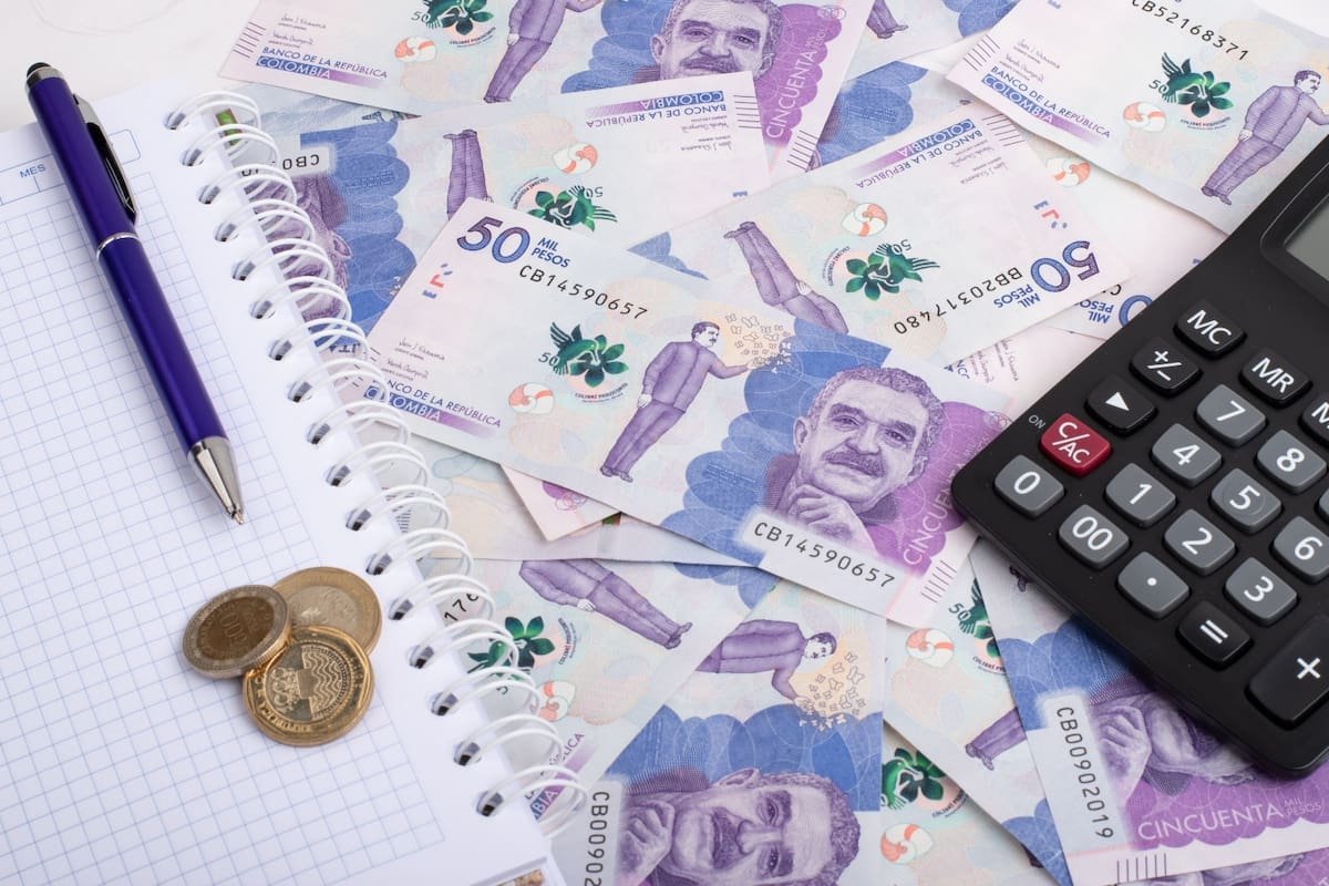 De acuerdo con el grupo de investigaciones económicas del Banco de Bogotá, el Gobierno está al límite en el cumplimiento de la Regla Fiscal durante el primer semestre del año. | Freepik