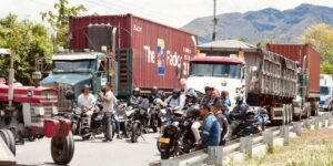 Día 3 del paro arrocero en Colombia: productores de Santander se unen a los bloqueos