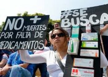 Petro miente, las EPS intervenidas aumentaron sus pasivos